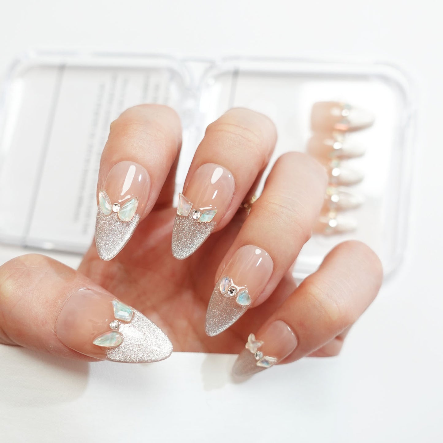 C28 Elegant Almond Handmade Press On Nails