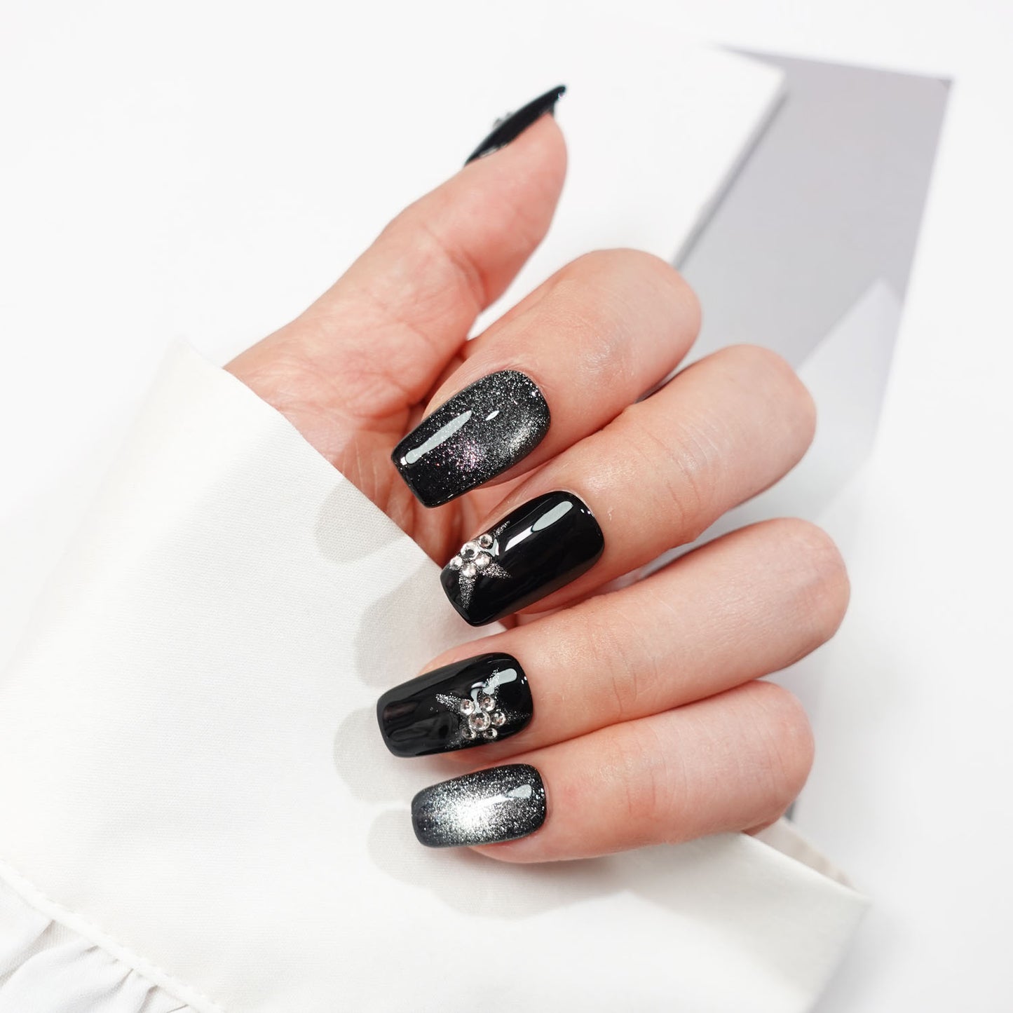 A81 Black Stars Short Coffin Shape Press On Nails+tool kit