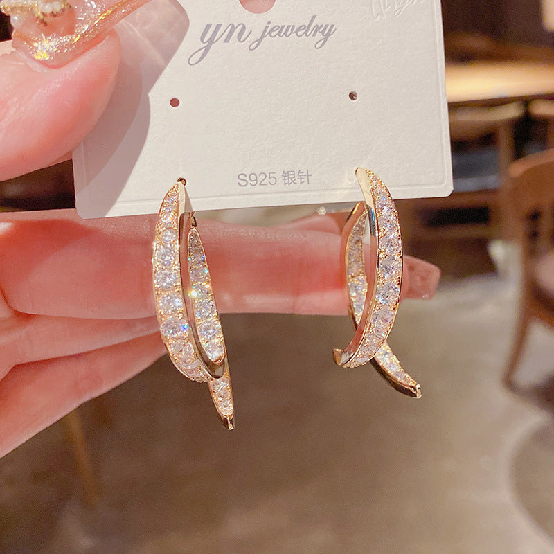E1002 Shiny Cross Earrings