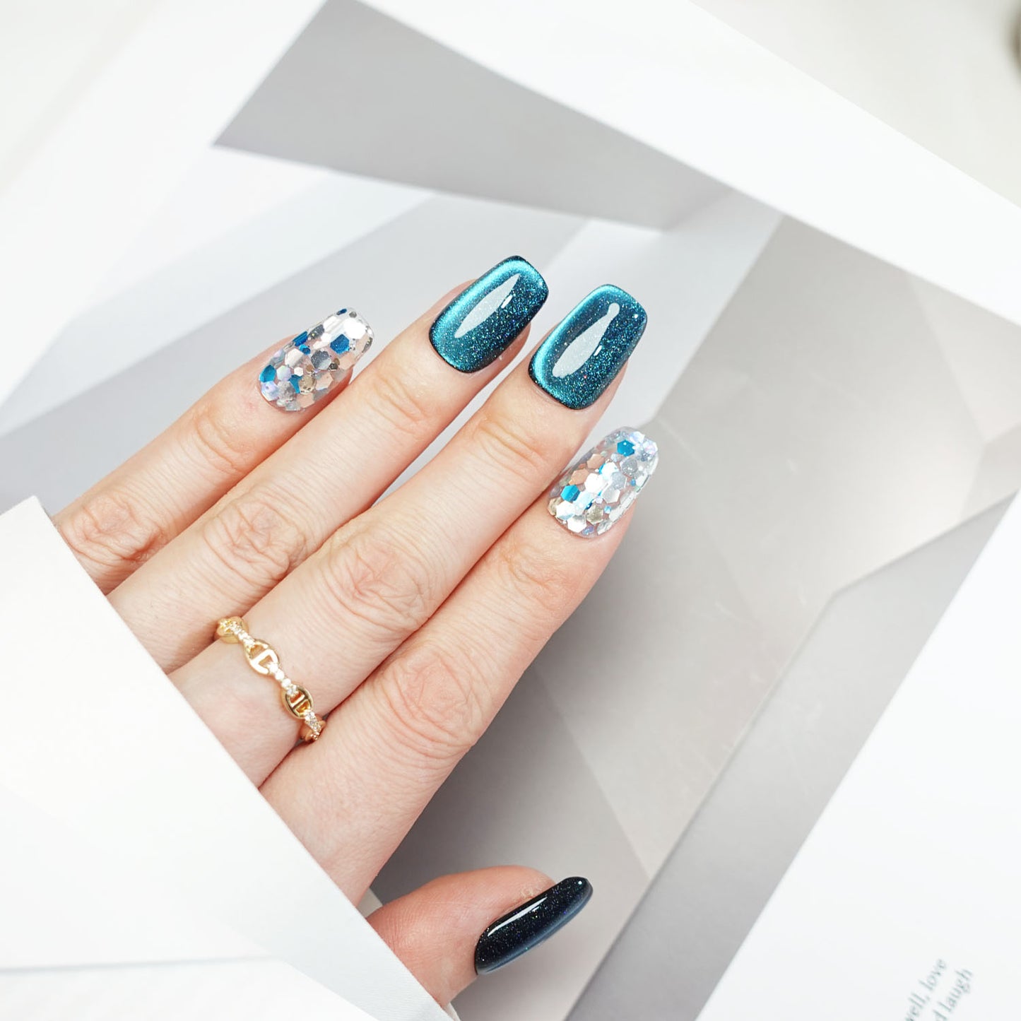 C16 Blue Cat Eye Short Press on Nails