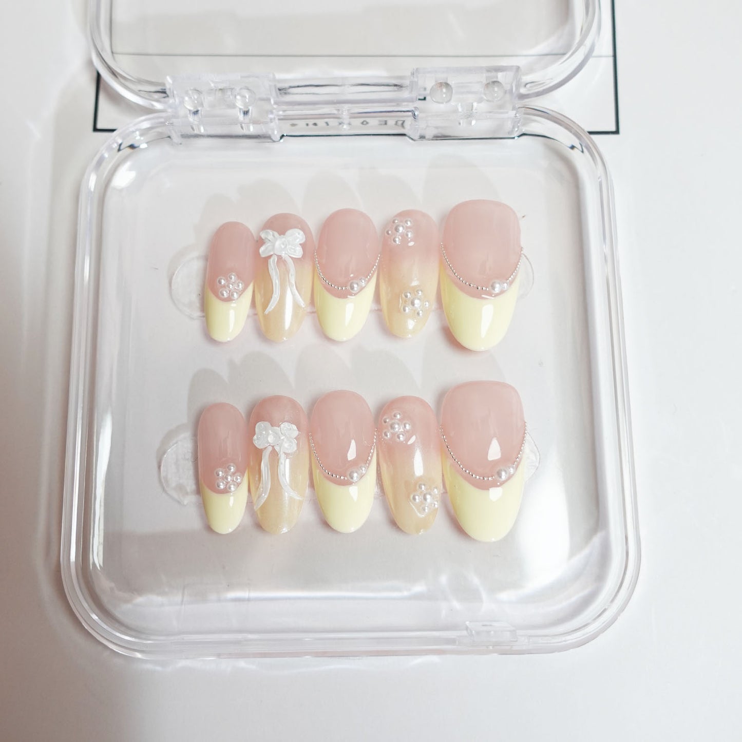 C3 Medium Oval Shape Yellow Pearl Flowers Bow Press On Nails