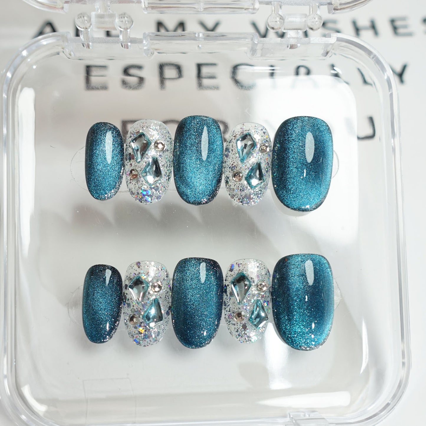 C17 Blue Cat Eye Short Oval Shape Handmade Press on Nails