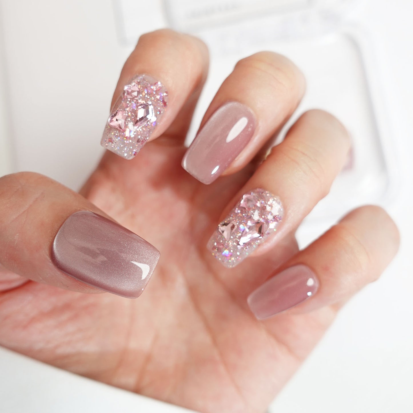 C4 Short Coffin Pink Cat Eye Design Handmade Press On Nails
