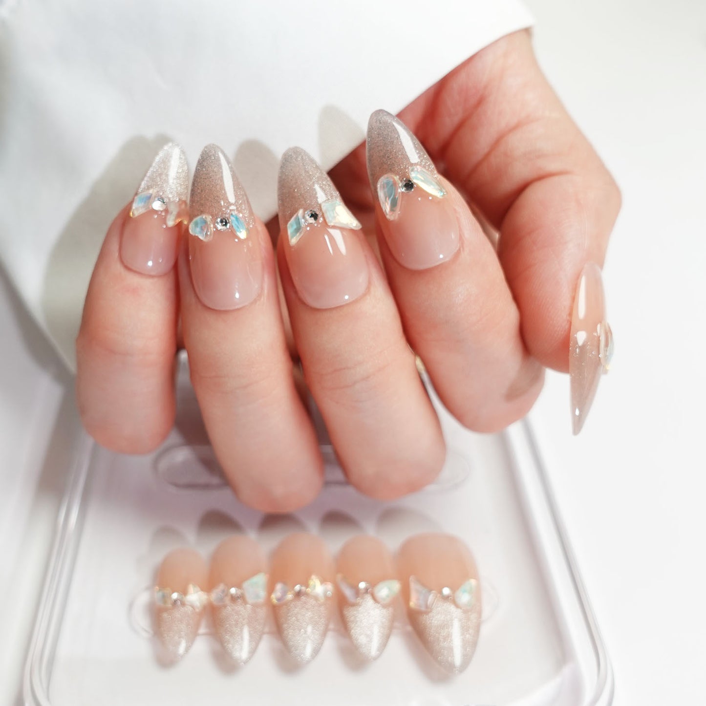C28 Elegant Almond Handmade Press On Nails