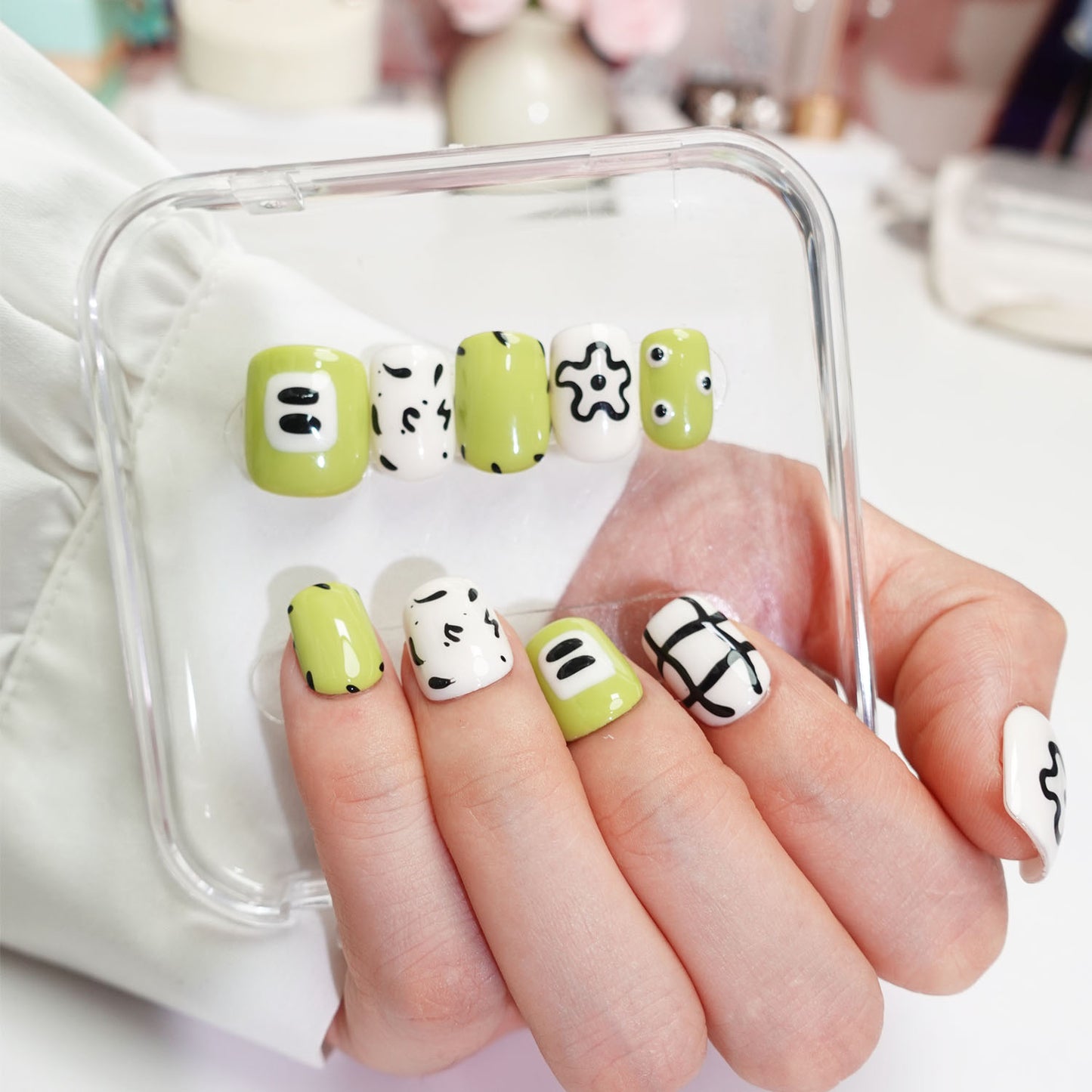 A29 Super Short Press on Nails for Women +tool kit