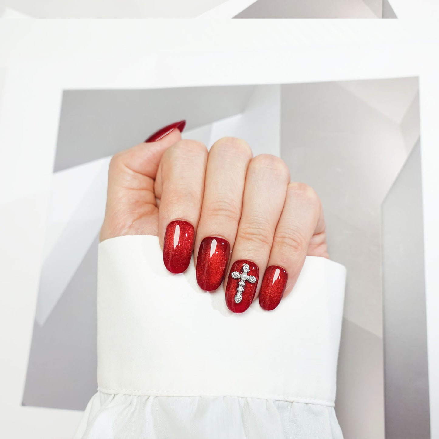C12 Short Oval Shape Red Cat Eye Cross Press on Nails
