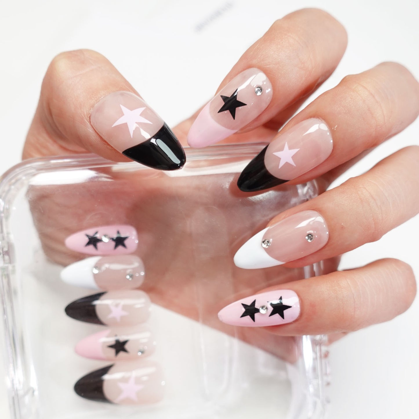 C15 Almond Shape Star Design Press on Nails