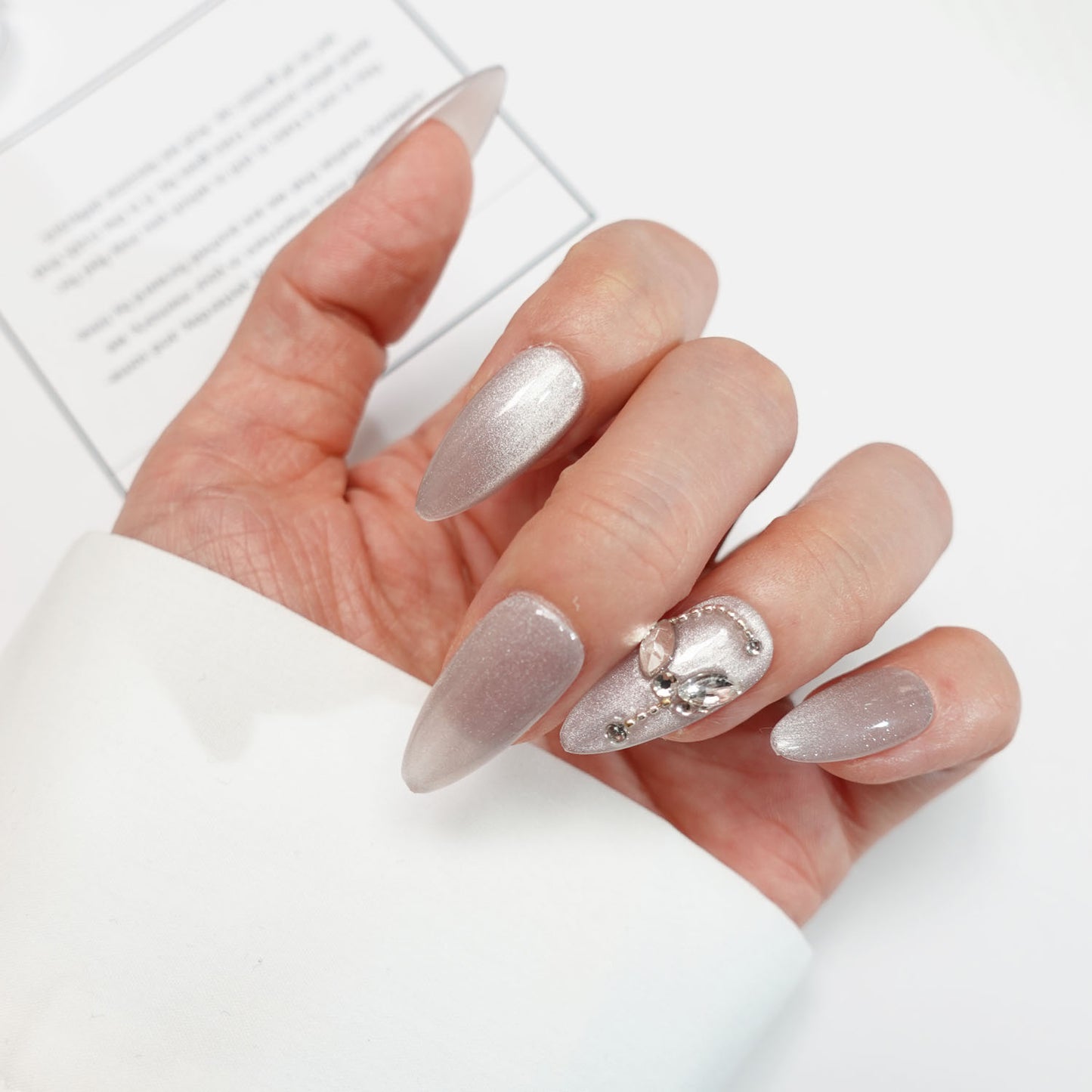 A123 Long Almond Cat Eye Press on Nails +tool kit
