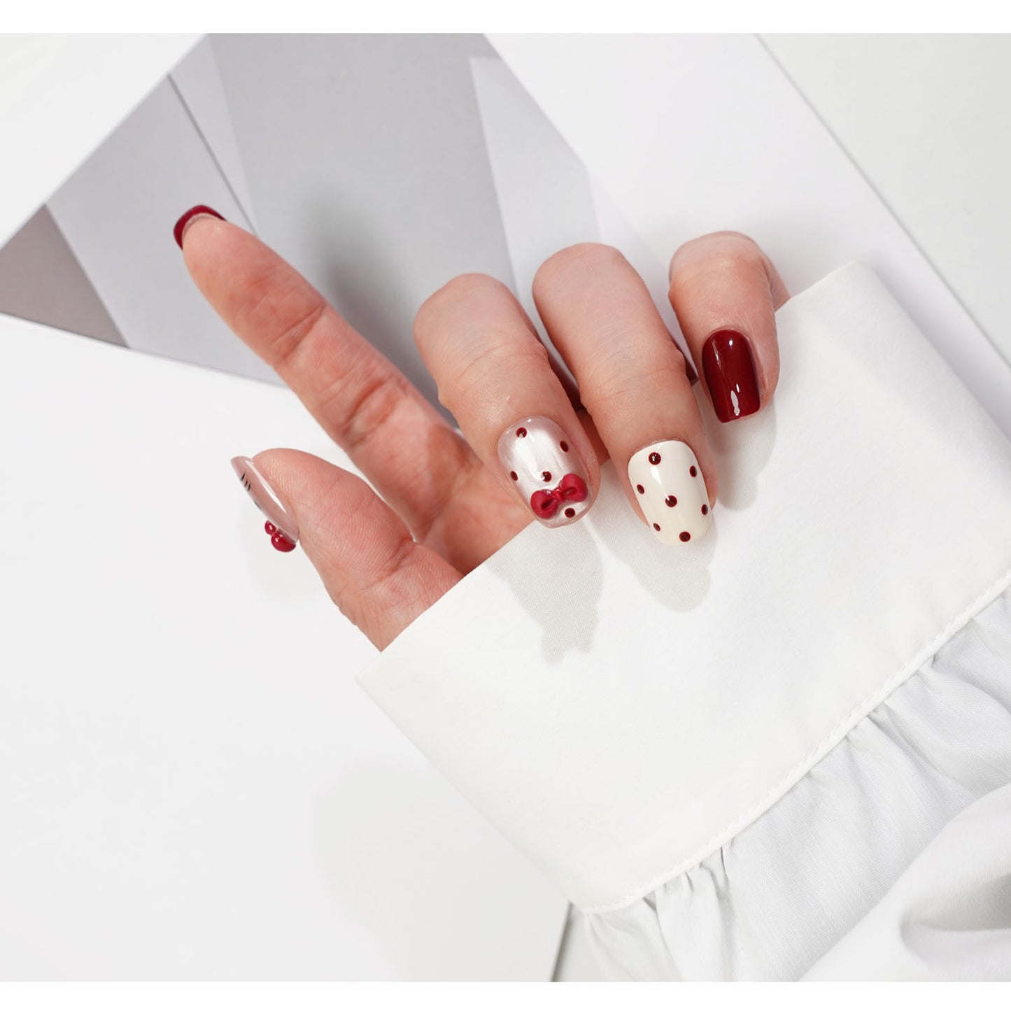 A17 Super Short Cartoon Red Press on Nails +tool kit