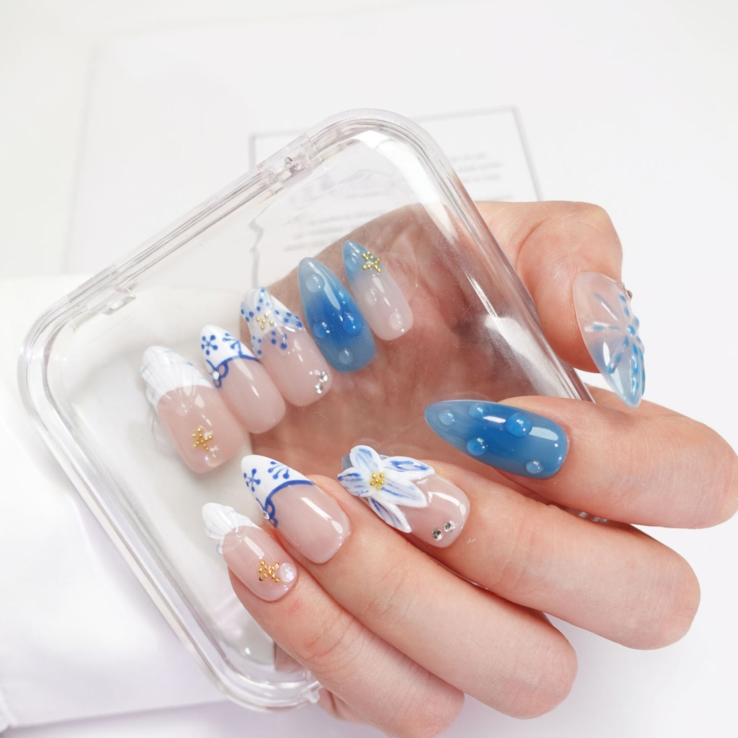 A55 Almond Shape 3D Starfish Press on Nails