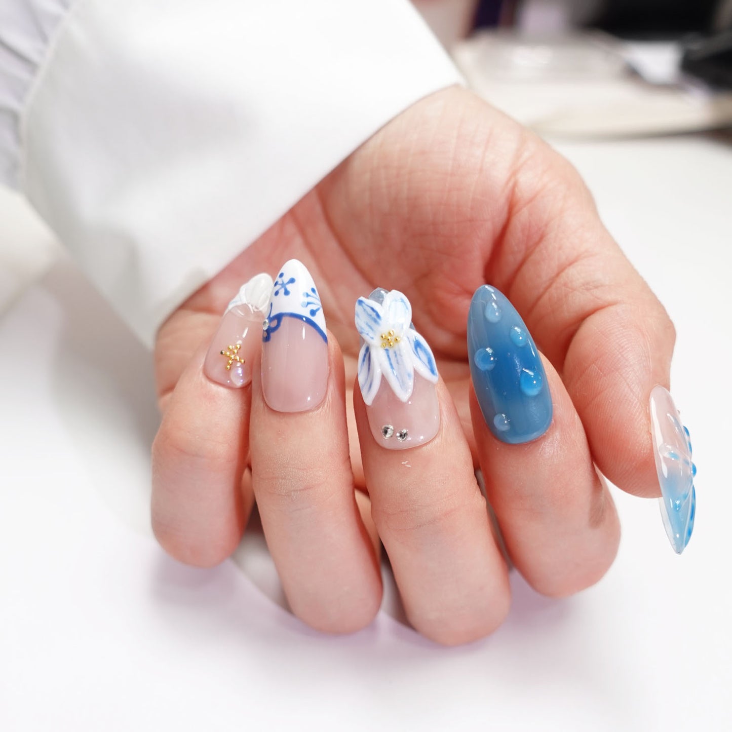 A55 Almond Shape 3D Starfish Press on Nails