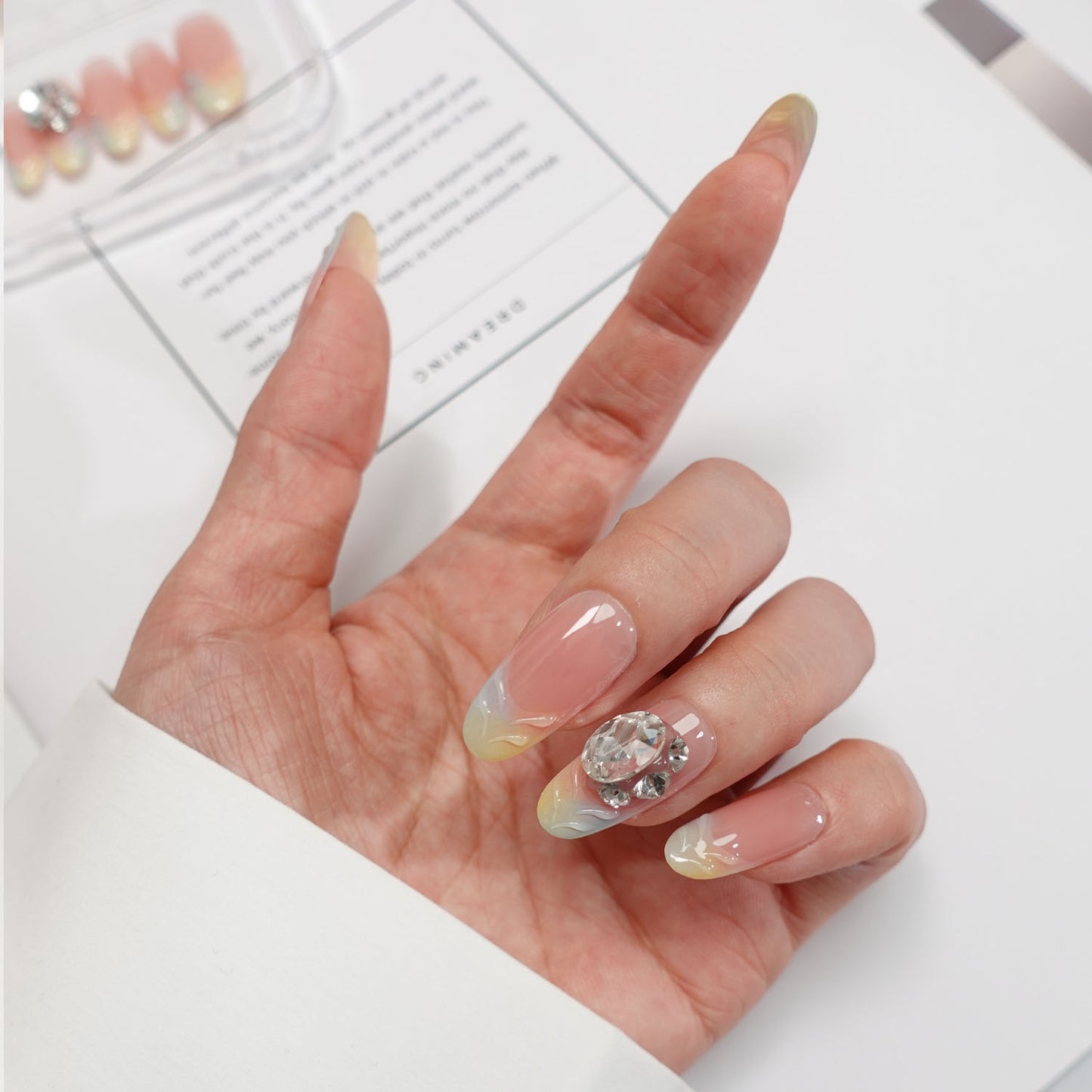 A28 Medium Oval Shape Mermaid Design Press on Nails+tool kit