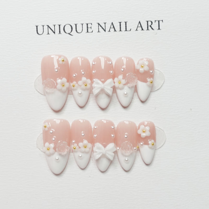 C33 White flowers almond shape press on nails