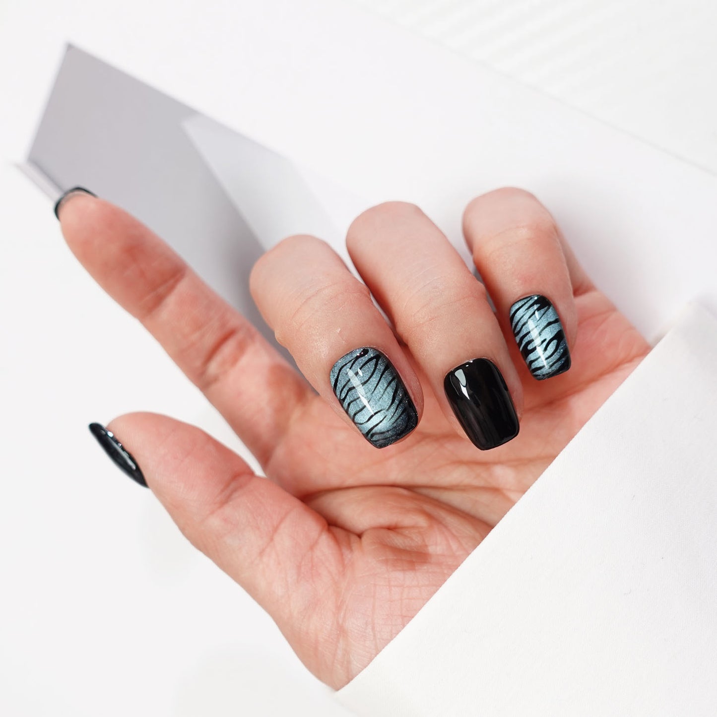 A66 Super Short Stripe Cat Eye Press on Nails for Women
